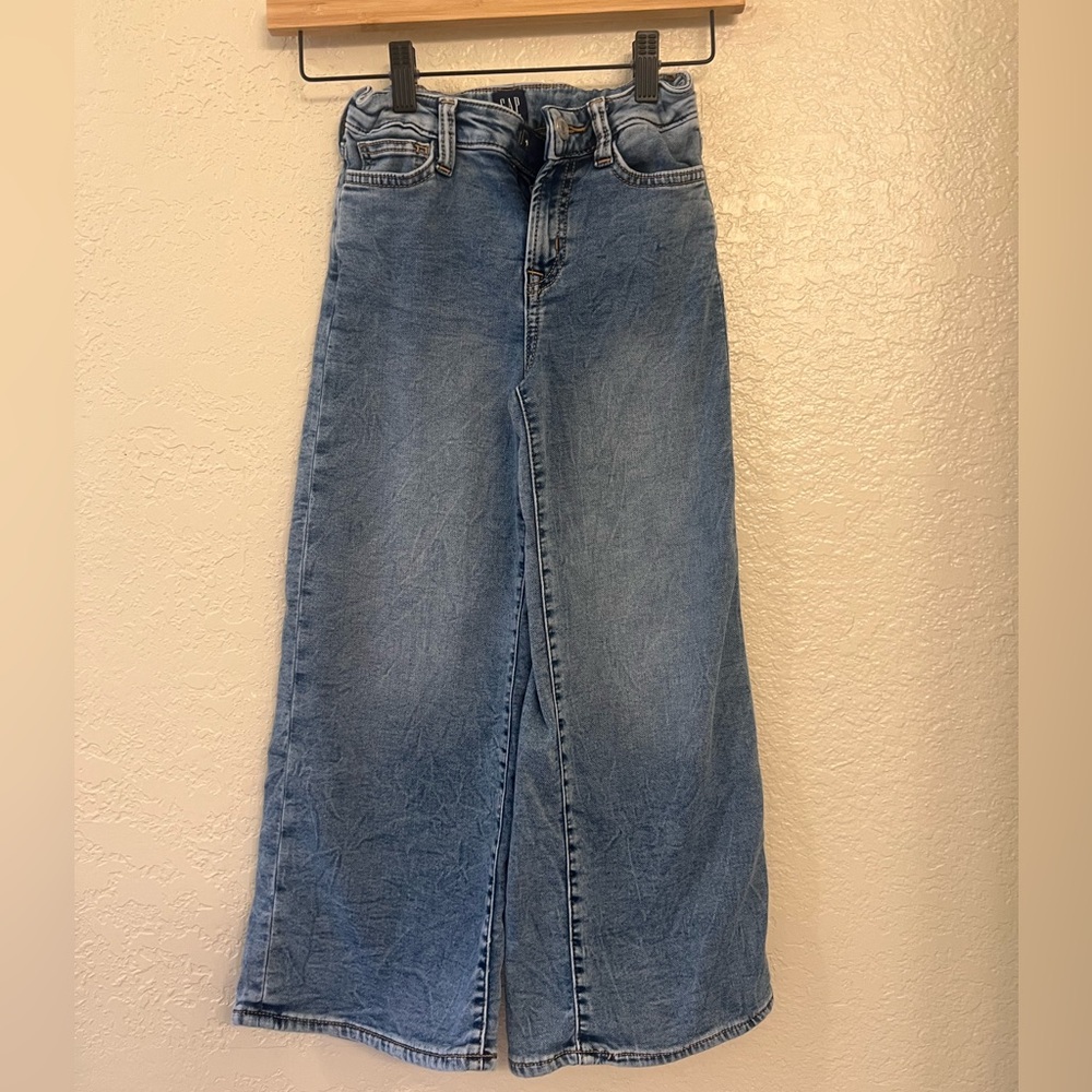 🦋GAP🦋 Kids Flare Blue Jeans. Size 8